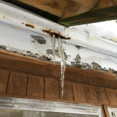 failed roof drainage system1